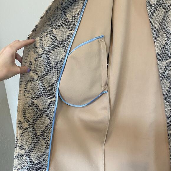 Chicos Womens Size 3 XL Snakeskin Print Trench Coat Open Front Longline - Picture 4 of 5